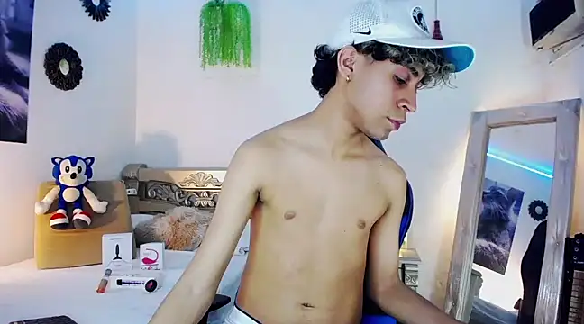 huge armound online show from 3, 2, 2025