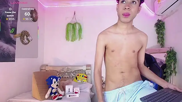 huge armound online show from 21, 10, 2025