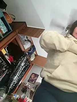 sweetkitty111 online show from 13, 2, 2025