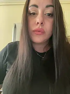 Snapshot of DaisyStreet chatting on 30, 6, 2026 DaisyStreet online show from 30, 6, 2026