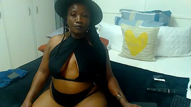 Snapshot of Brunettedevon33 chatting on 10, 5, 2026 Brunettedevon33 online show from 10, 5, 2026