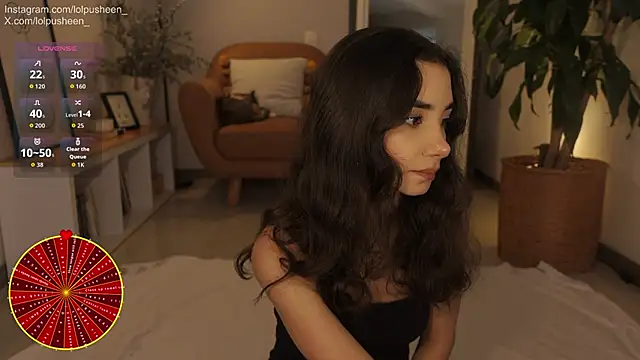 Snapshot of JulietteDee chatting on 12, 5, 2026 JulietteDee online show from 12, 5, 2026