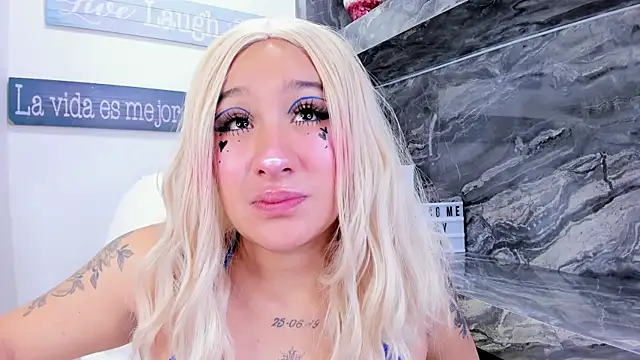 miss danika online show from 11, 10, 2025