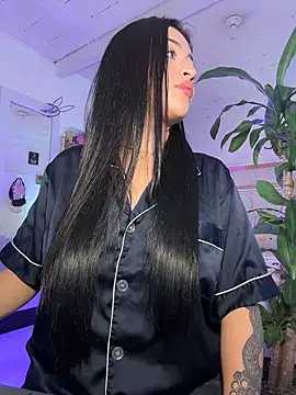 lucianaroy online show from 19, 12, 2025