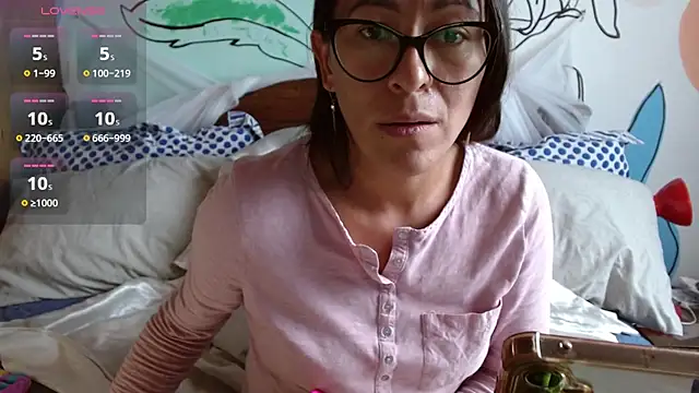 Snapshot of lupita84 chatting on 27, 9, 2025 lupita84 online show from 27, 9, 2025