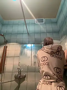 Snapshot of LikaCat chatting on 27, 1, 2025 LikaCat online show from 27, 1, 2025