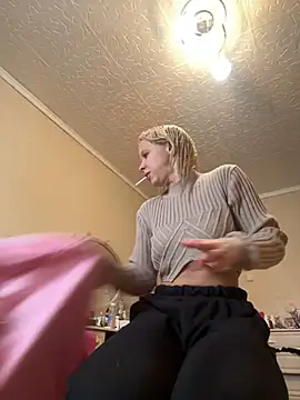 Snapshot of LikaCat chatting on 9, 2, 2025 LikaCat online show from 9, 2, 2025