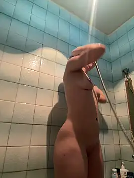 Snapshot of LikaCat chatting on 10, 2, 2025 LikaCat online show from 10, 2, 2025