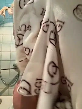 Snapshot of LikaCat chatting on 20, 2, 2025 LikaCat online show from 20, 2, 2025