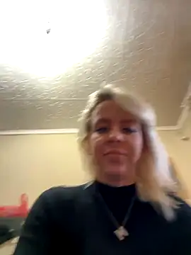 Snapshot of LikaCat chatting on 21, 9, 2025 LikaCat online show from 21, 9, 2025