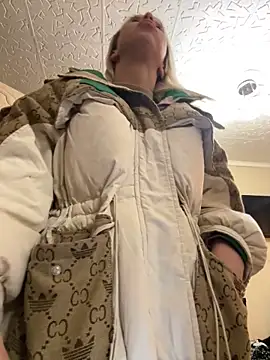 Snapshot of LikaCat chatting on 2, 10, 2025 LikaCat online show from 2, 10, 2025