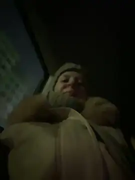 Snapshot of LikaCat chatting on 8, 11, 2025 LikaCat online show from 8, 11, 2025