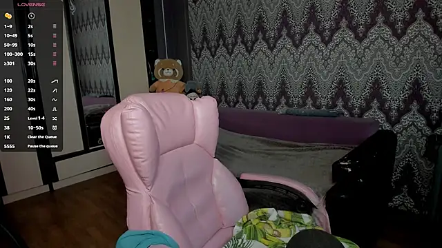 Snapshot of AlexRacc00n chatting on 10, 12, 2024 AlexRacc00n online show from 10, 12, 2024