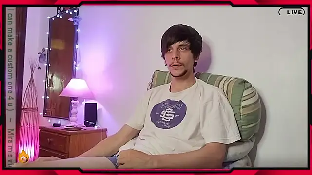 Snapshot of tobix_ chatting on 30, 12, 2024 tobix online show from 30, 12, 2024