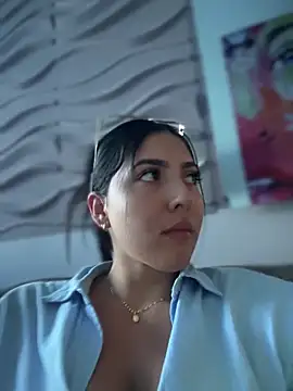 MarianaBenz online show from 27, 2, 2025