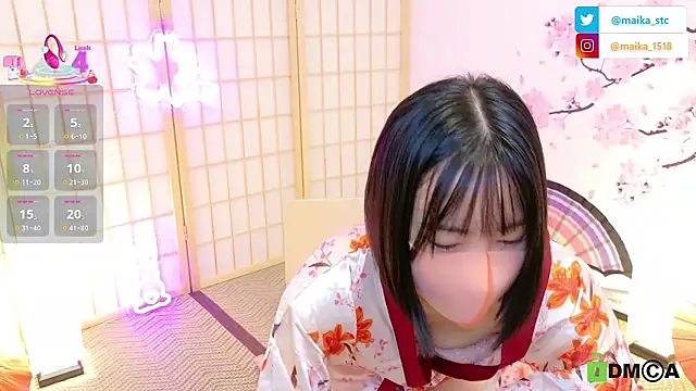 Snapshot of maika08 chatting on 15, 9, 2025 maika08 online show from 15, 9, 2025