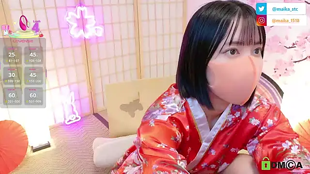 Snapshot of maika08 chatting on 17, 10, 2025 maika08 online show from 17, 10, 2025