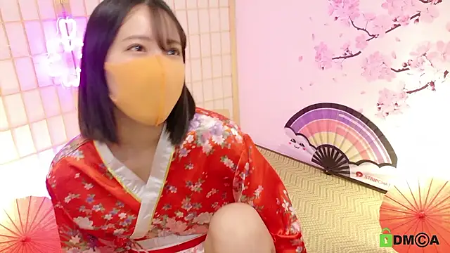 Snapshot of maika08 chatting on 18, 12, 2025 maika08 online show from 18, 12, 2025