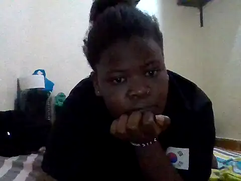 Snapshot of honeypotsweet chatting on 13, 10, 2025 honeypotsweet online show from 13, 10, 2025