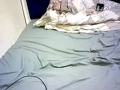 honeypotsweet online show from 7, 4, 2026