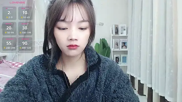 Jenny-Z online show from 5, 3, 2025