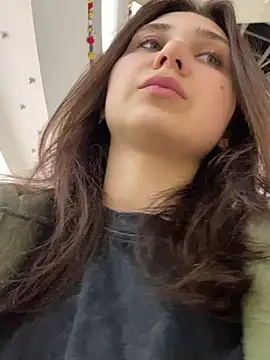 QuitieLia online show from 16, 1, 2025