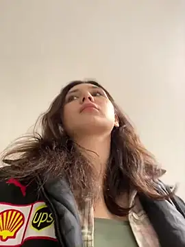 QuitieLia online show from 21, 1, 2025