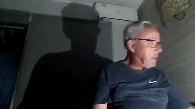 tuggy59 online show from 26, 11, 2025