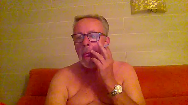 Snapshot of tuggy59 chatting on 6, 6, 2026 tuggy59 online show from 6, 6, 2026