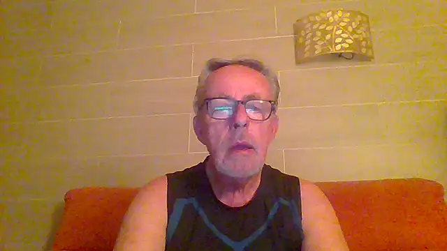 Snapshot of tuggy59 chatting on 26, 6, 2026 tuggy59 online show from 26, 6, 2026