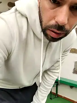 Jeniffer Jarvis online show from 4, 2, 2025