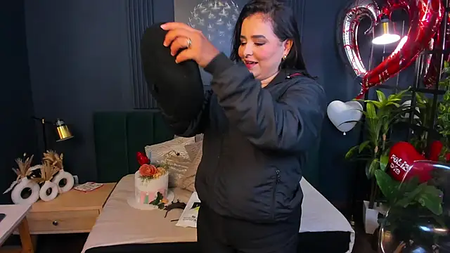 taylor bennet online show from 19, 2, 2025