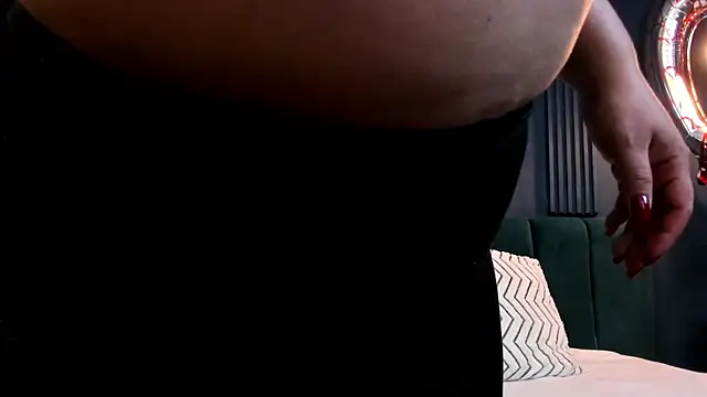 taylor bennet online show from 28, 2, 2025