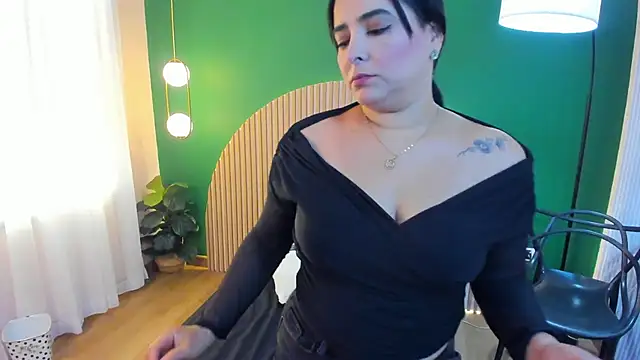 taylor bennet online show from 21, 11, 2025