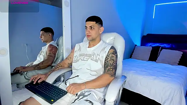 Alex cute77 online show from 30, 6, 2026