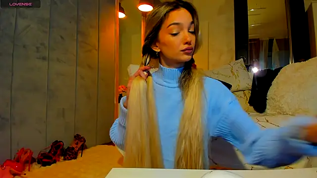 Snapshot of Sassy_Teen chatting on 29, 11, 2025 Sassy Teen online show from 29, 11, 2025