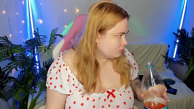 Akemi BBW online show from 25, 1, 2025