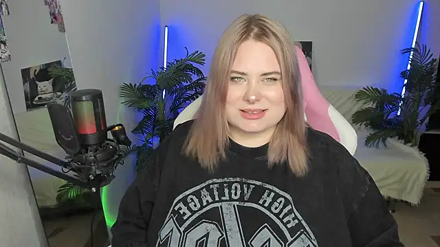 Akemi BBW online show from 6, 3, 2025