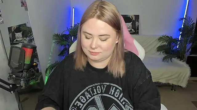 Akemi BBW online show from 7, 3, 2025