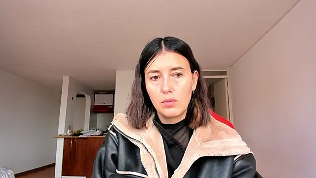 zoe jeane beker online show from 24, 2, 2025