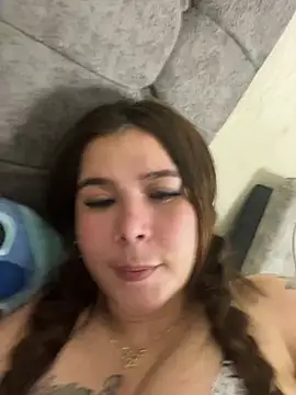 Snapshot of zoe_adhara chatting on 24, 4, 2026 zoe adhara online show from 24, 4, 2026