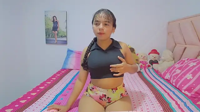 Snapshot of Winnifer_Gonzal chatting on 23, 2, 2026 Winnifer Gonzal online show from 23, 2, 2026