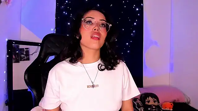 Snapshot of willow_poisson chatting on 4, 3, 2025 willow poisson online show from 4, 3, 2025