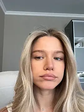 JessIsLove online show from 6, 3, 2025