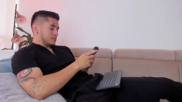 Snapshot of Chriskyle_ chatting on 4, 12, 2024 Chriskyle online show from 4, 12, 2024