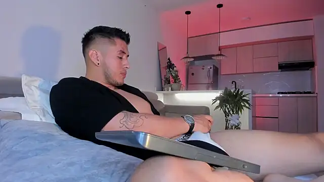 Snapshot of Chriskyle_ chatting on 1, 2, 2025 Chriskyle online show from 1, 2, 2025