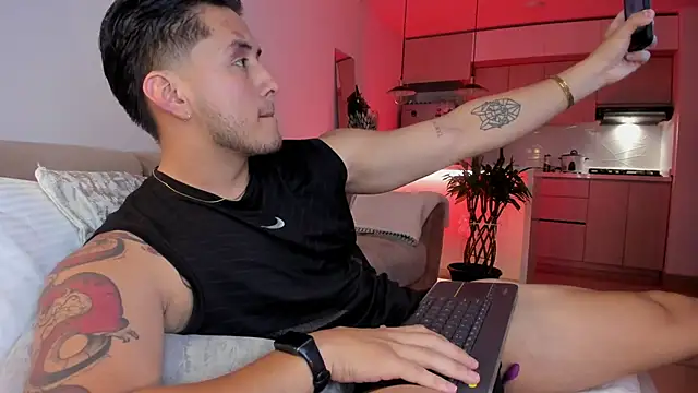 Chriskyle  online show from 17, 10, 2025