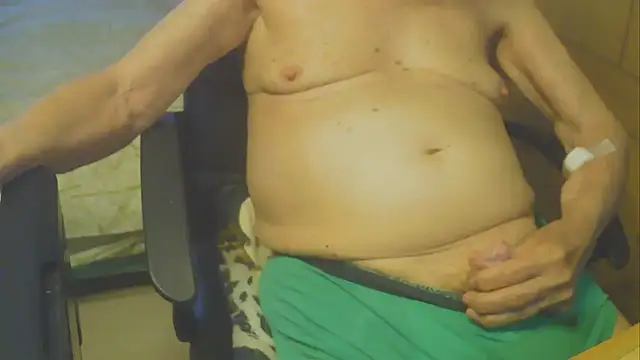 Snapshot of papillonhotofficial chatting on 2, 8, 2026 papillonhotofficial online show from 2, 8, 2026