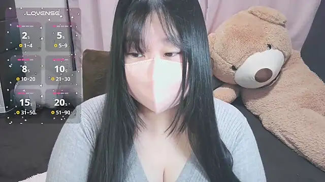 yuinyan3150 online show from 14, 4, 2026