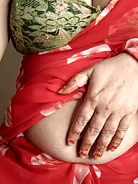 Snapshot of Love-priya chatting on 5, 2, 2025 Love-priya online show from 5, 2, 2025